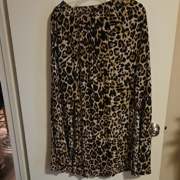 Hayden Dresses & Skirts - Hayden Animal Print Midi Skirt